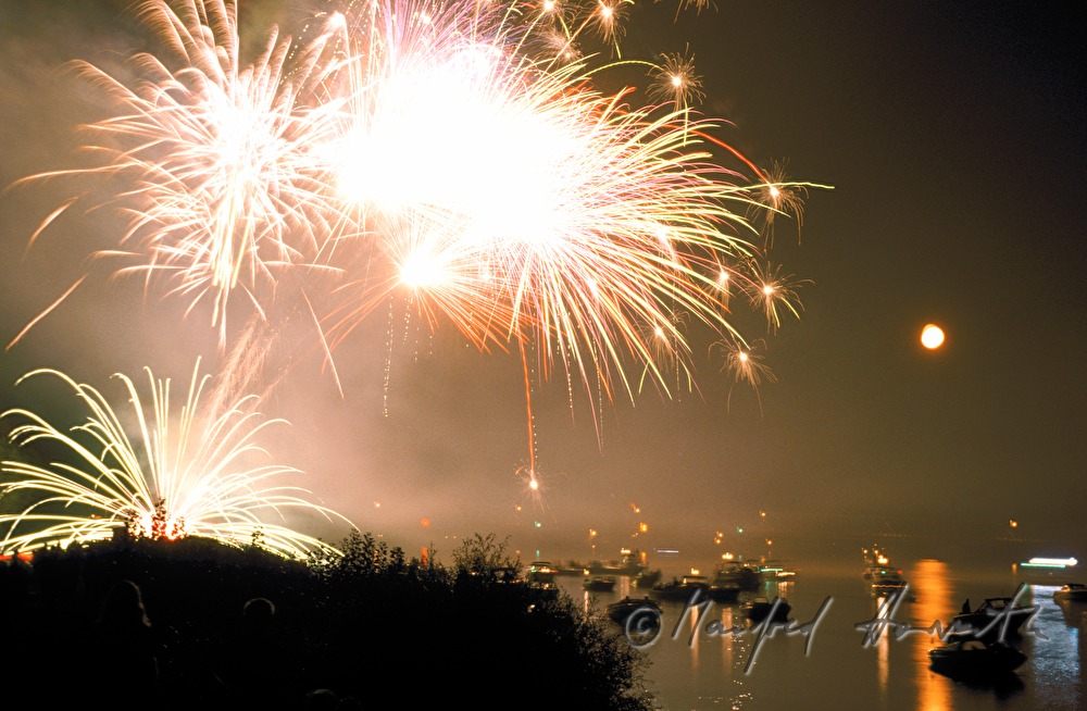 Danube, midsummer festival, fireworks