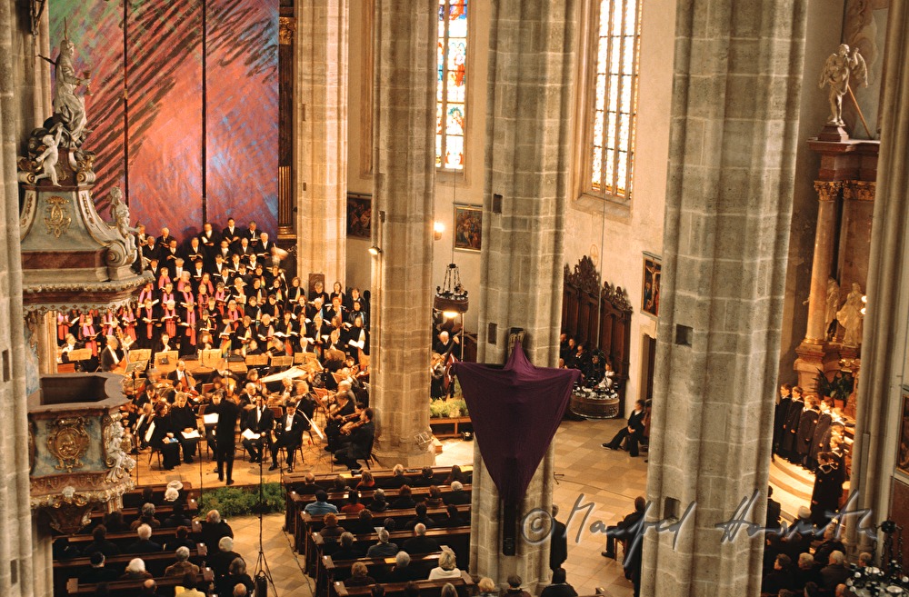 Othmar Church, Easter mass