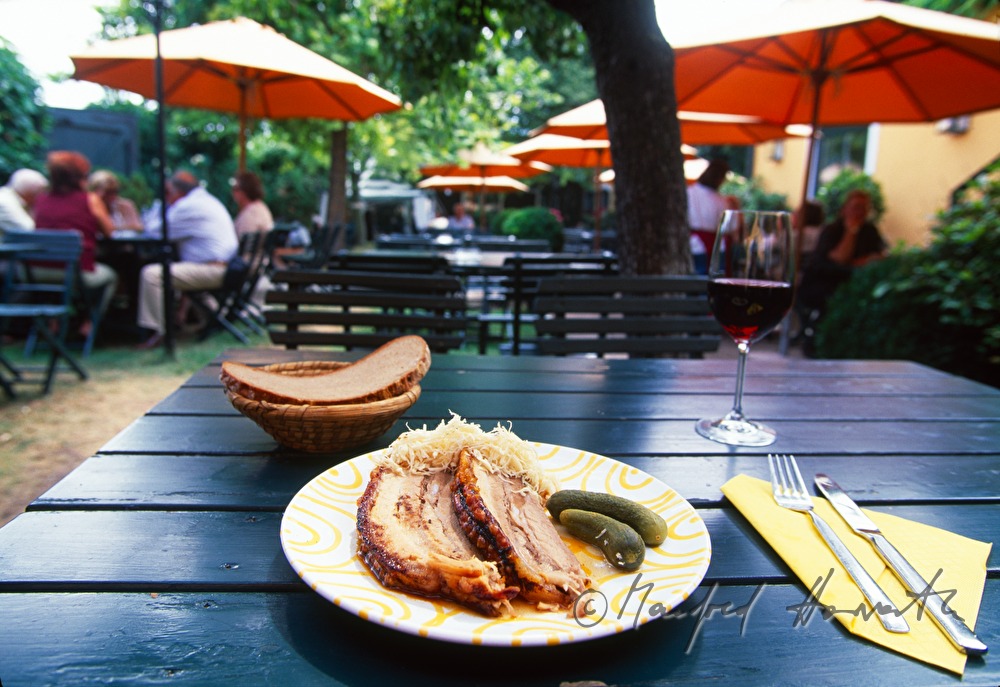 wine tavern Fischer, Kuemmelbraten (roasted pork with caraway seed)
