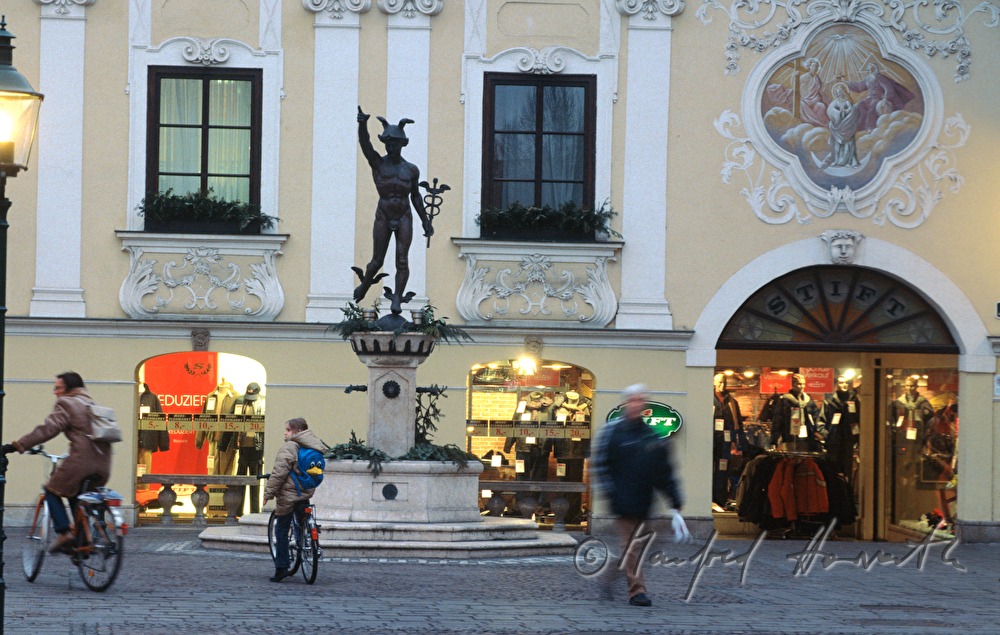 Townhall Square, Hermes Fountain