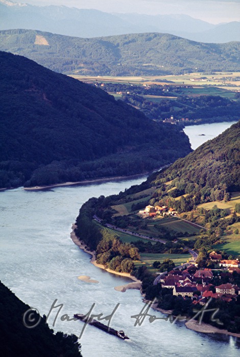 Aggstein, cargo ship