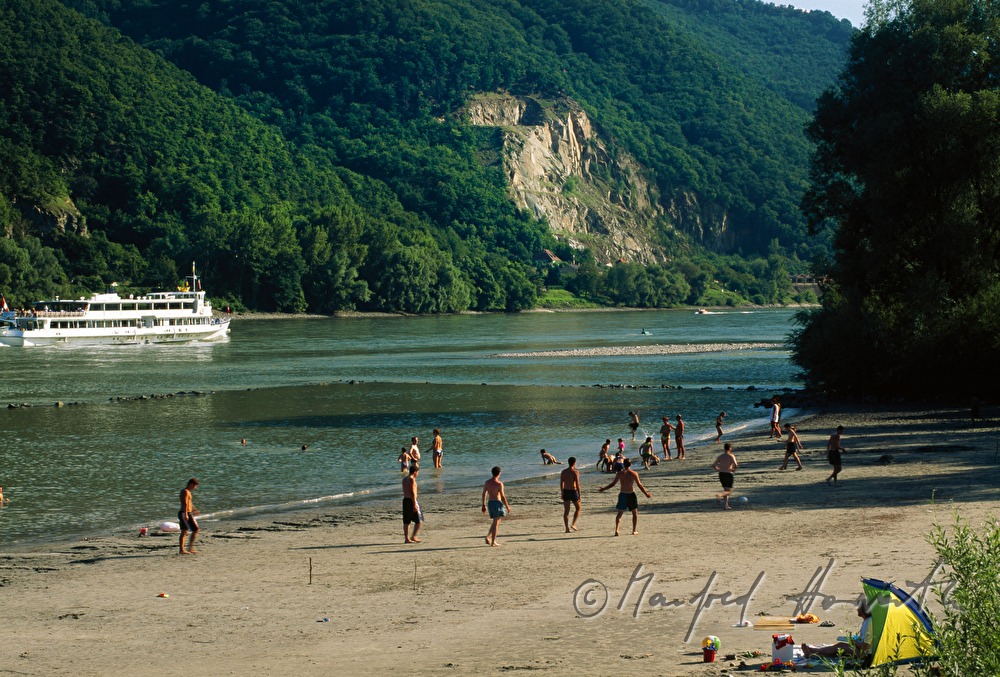 Dabube River Bath and visitors on the beach