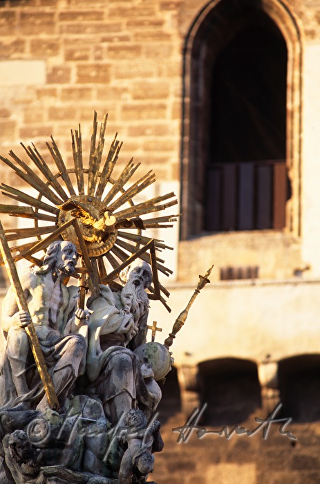 Burg Perchtoldsdorf and Plague Column