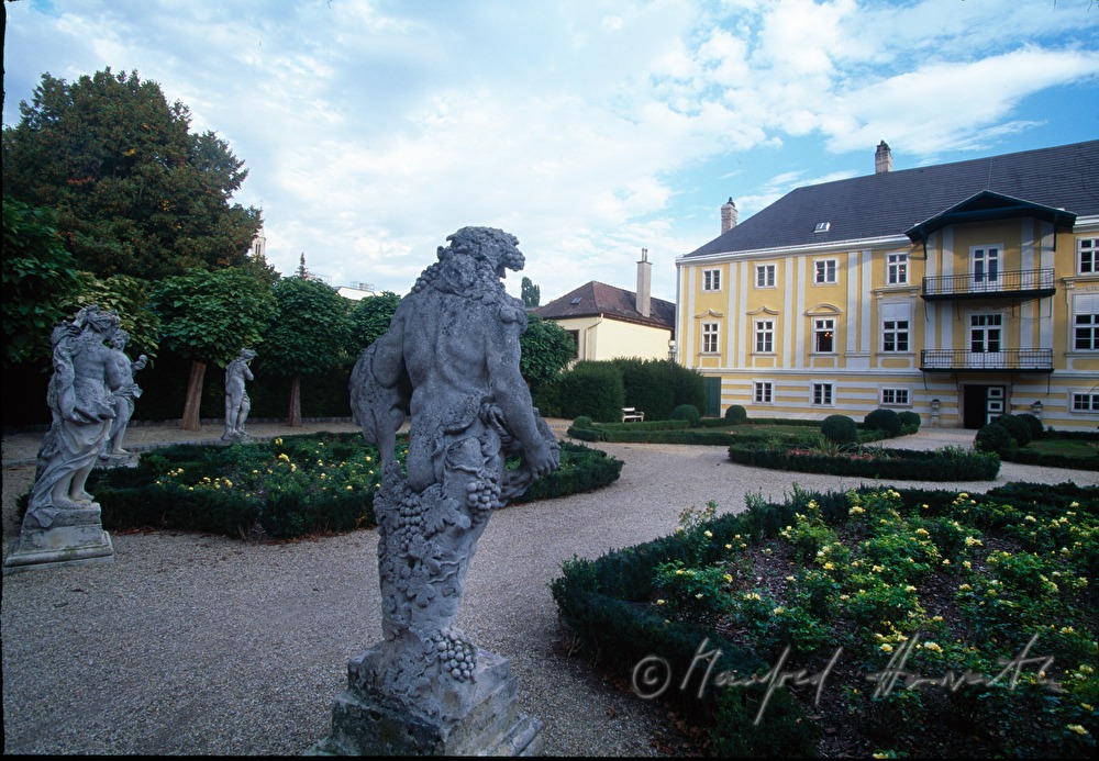 Zellpark and Knappenhof
