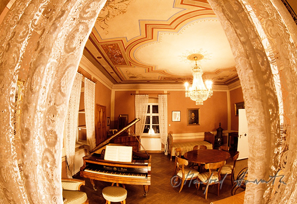 Hugo-Wolf-Museum, view into the work room