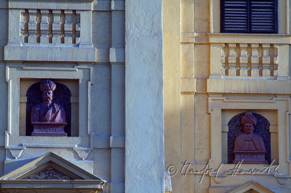 detail of the facade with busts