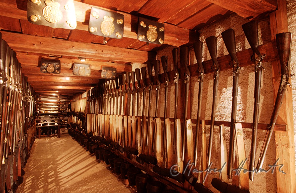 weapon deposit (First insurrection depot)