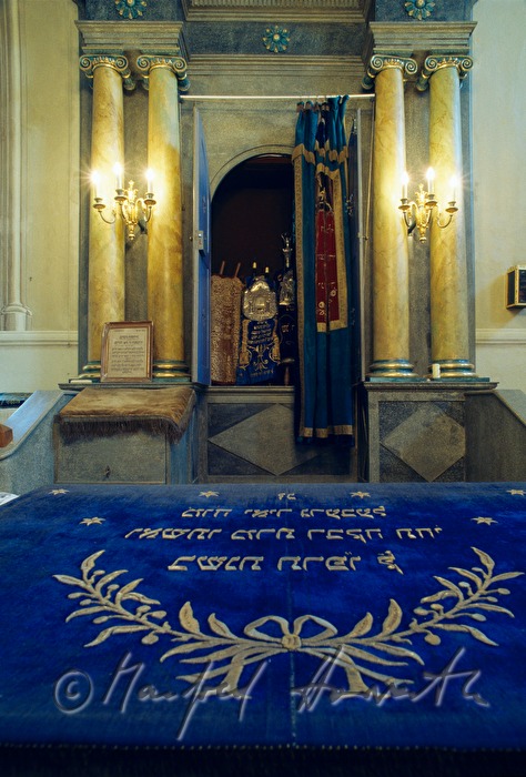 Torah in the jewish synagogue