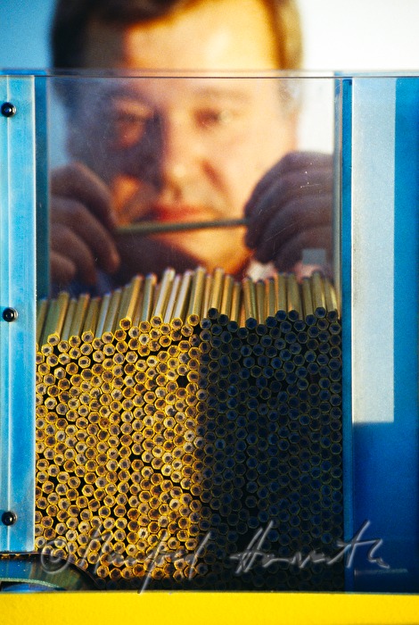 quality check of lead pencils