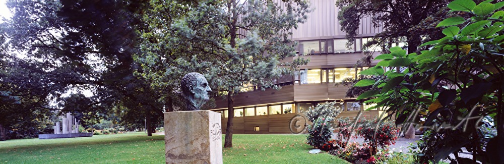bust of Bruckner in front of Bruckner House