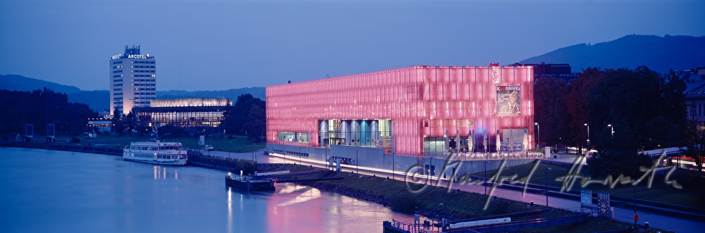 Lentos (Museum of Arts)