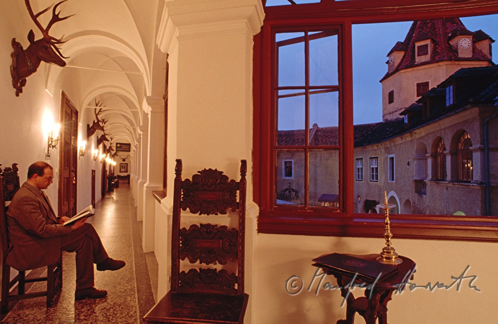 Castle Kornberg, lord of the castle reading