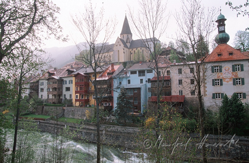 River Mur Promenade and church Saint Saint Matthew