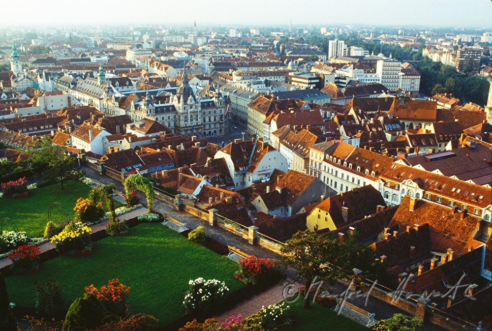 Bürgerbastei and town hall