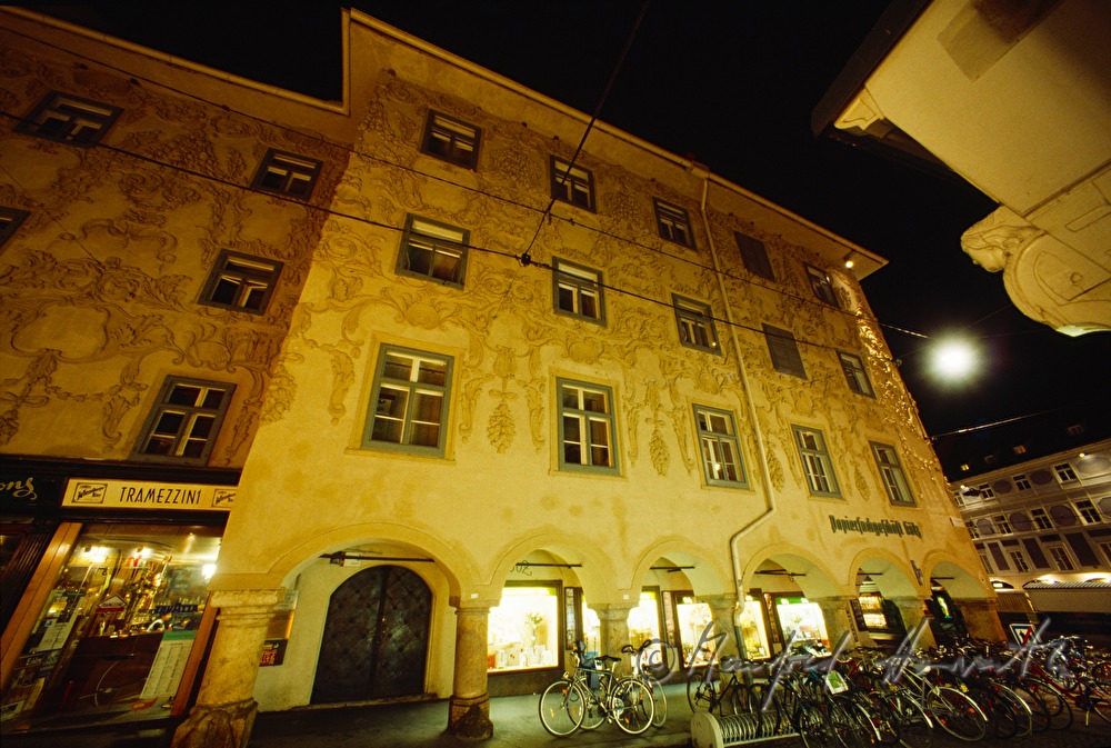 arcade in Sporgasse