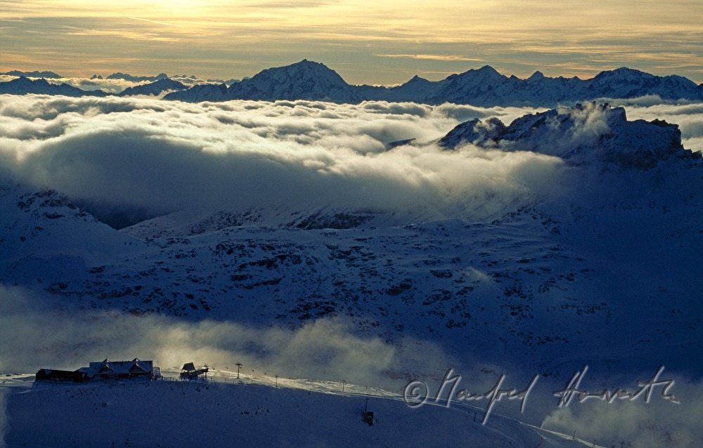 Bergrestaurant Eissee and view to the Grossglockner