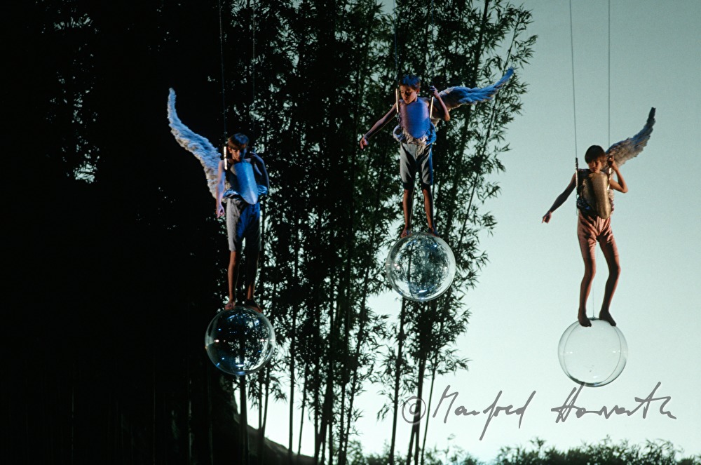 stage decoration in Mozarts opera Zauberfloete