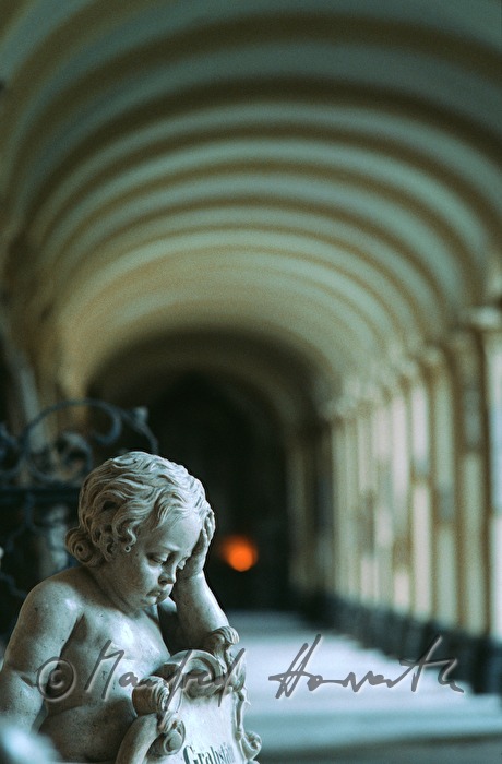 angel of a grave in ambulatory
