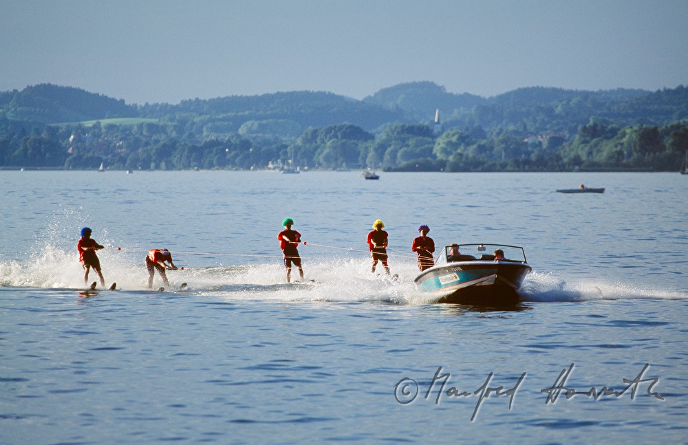 waterskiing-show on the Lake Promenade