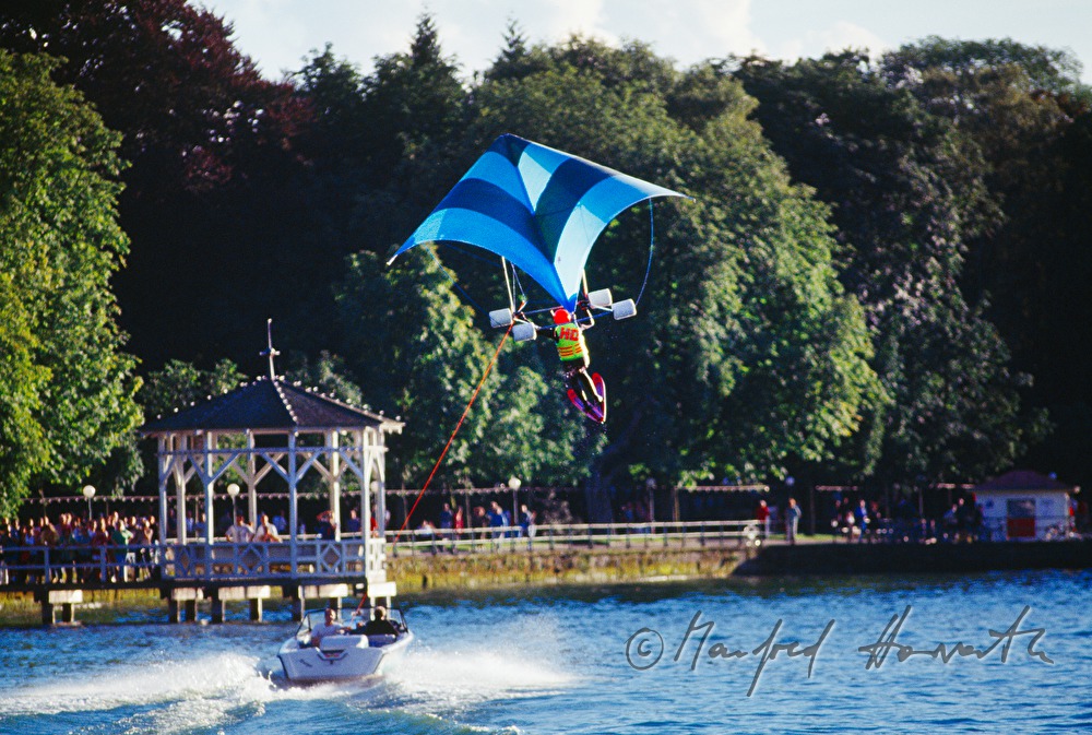 waterskiing-show on the Lake Promenade
