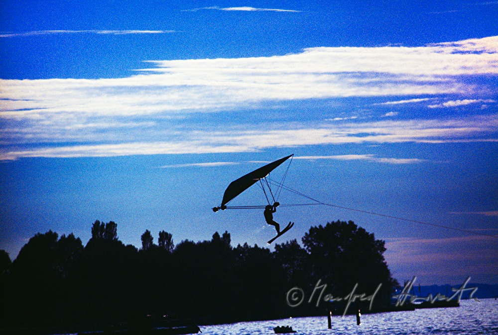 waterskiing-show on the Lake Promenade