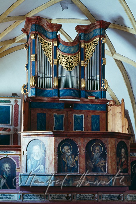 church organ and ribbed vault