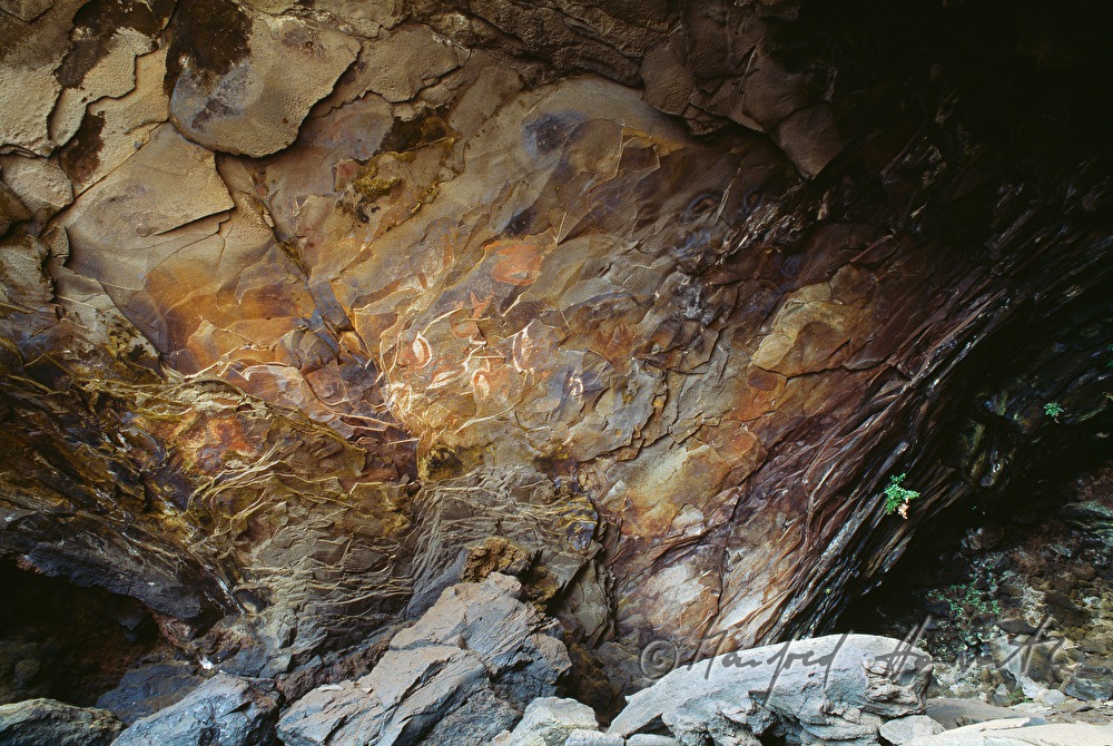cave Ana Kai Tangata
