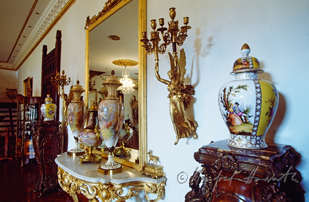 living room of the wine castle