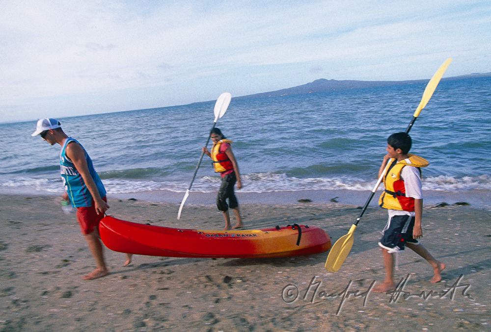 kayakers coming back from a ride