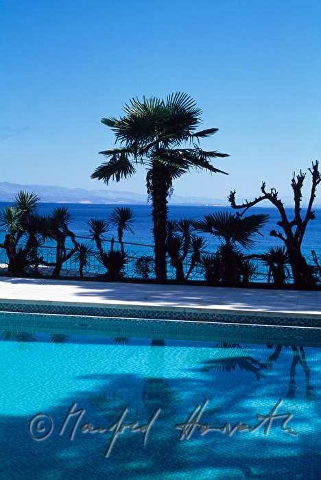 swimming pool at Hotel Kvarner