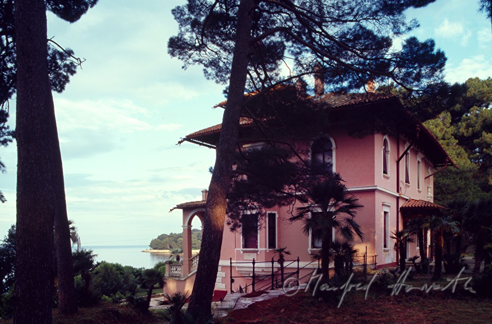 Villa Schratt in the Čikat Bay