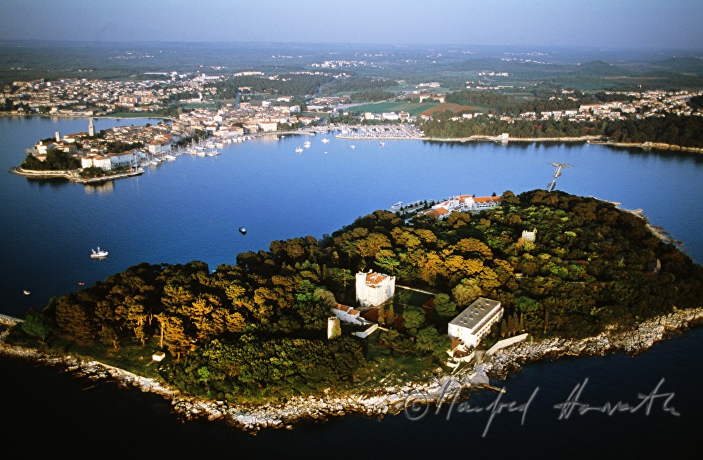 archipelago with the Catherine Island