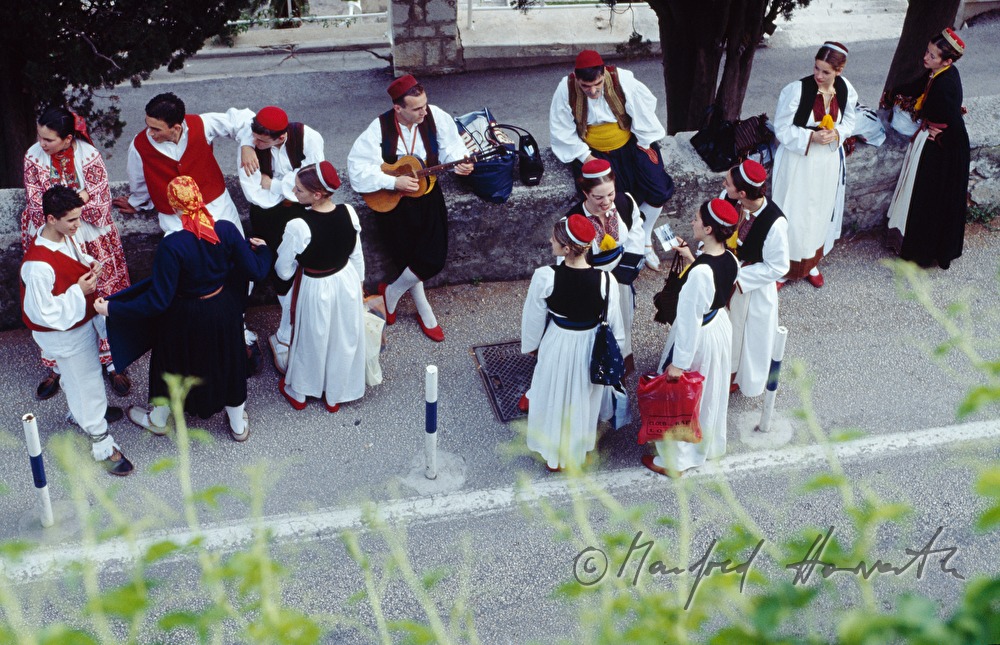 folklore ensemble waits for open air performance