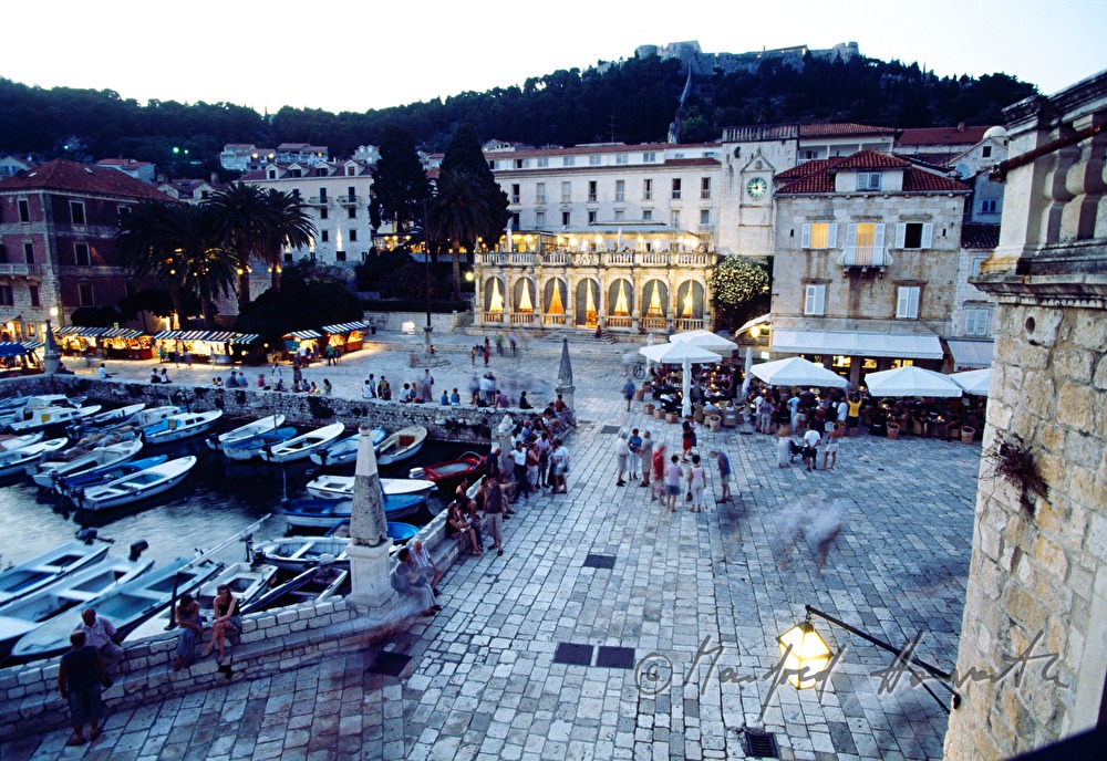 people on the Pjaca (main square)