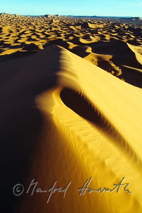 sand dunes at Erg Chebbi