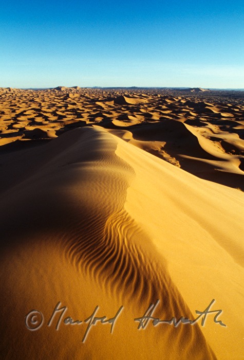 sand dunes at Erg Chebbi