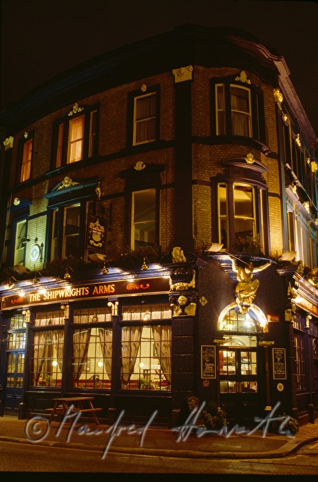 the pub The Shipwrights Arms