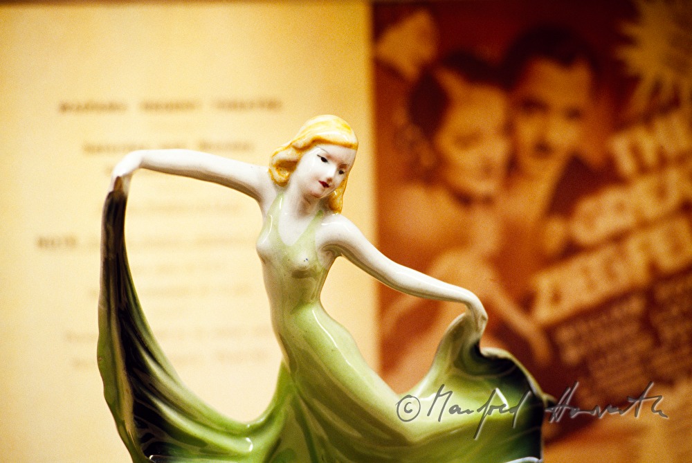 Art Deco sculpture at the Earthquake Museum