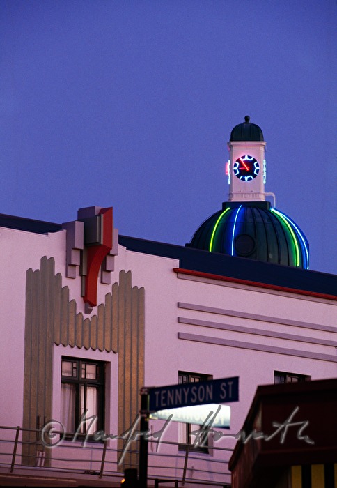 cuppola of the A&B Building in Art Deco Style
