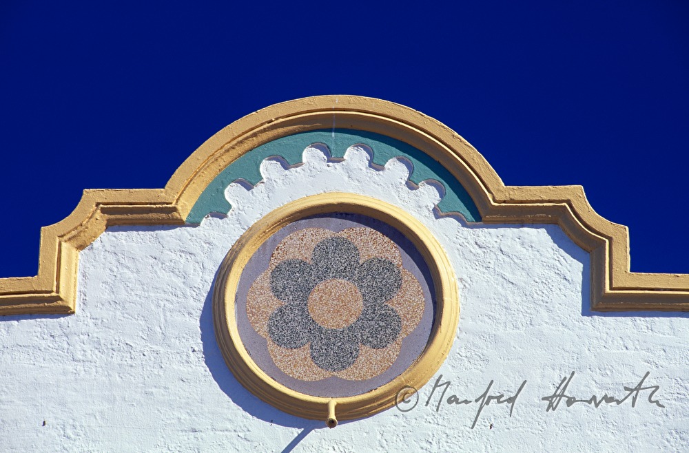 detail of an Art Deco house