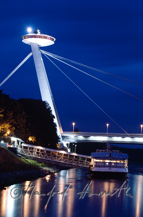 New Bridge (Novy Most)