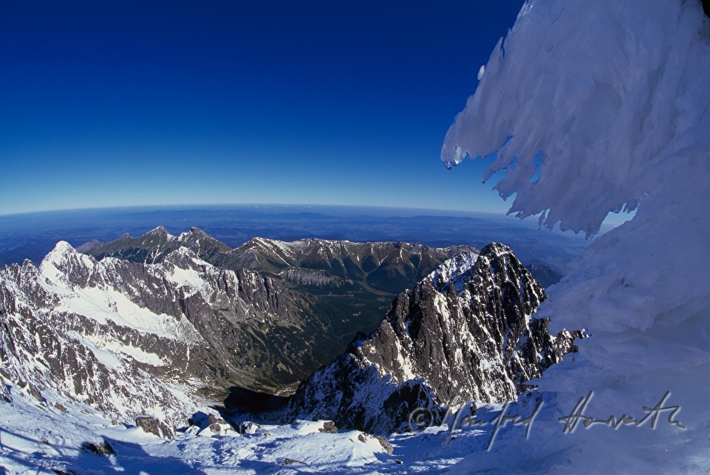 view from Lomnický peak