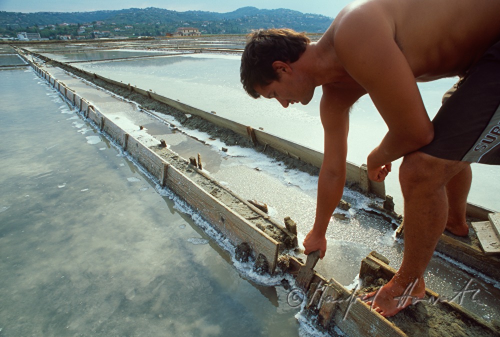 salt evaporation ponds with watergates