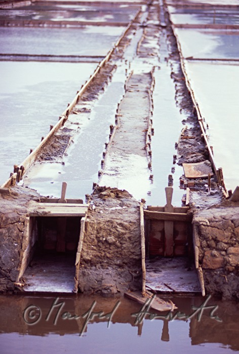 salt evaporation ponds with watergates