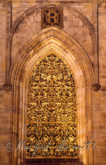 gothic wroughtiron-door made of gold