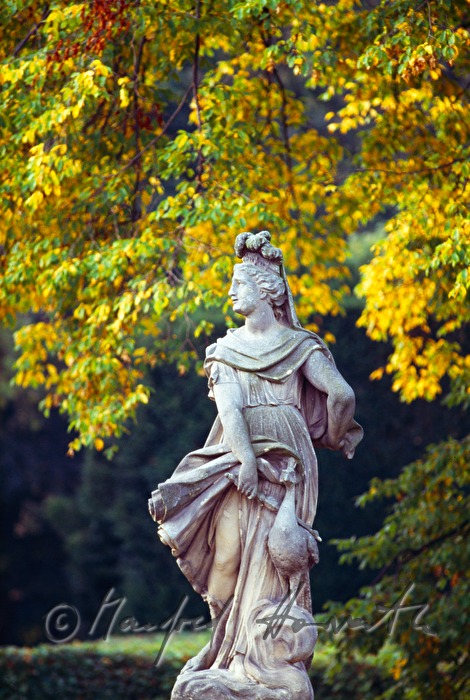 baroque garden sculpture