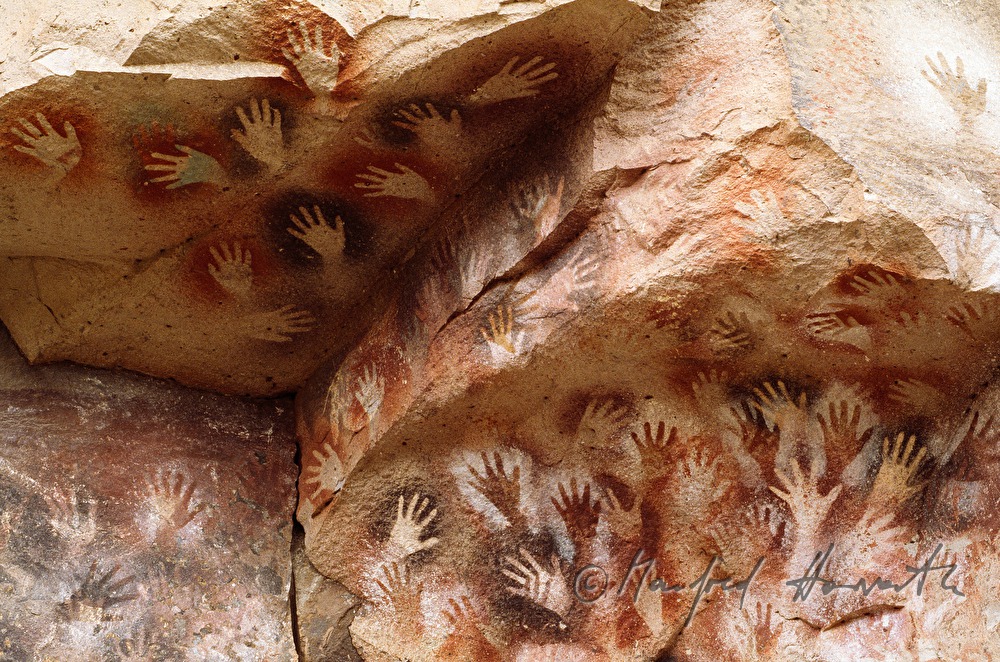Cueva de las Manos in the Pinturas Canyon