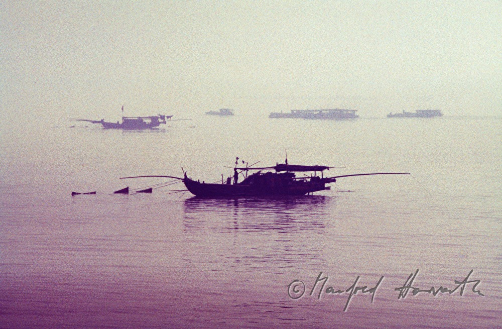 fishing boats on the Li River
