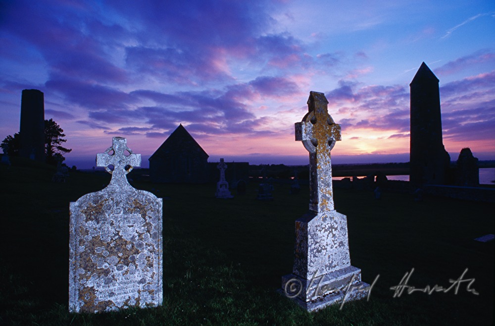 Temple Finghin with its attached round tower