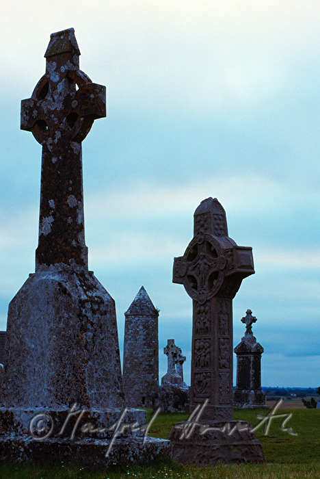 High Crosses and tombs of The monastery of Clonmacnoise